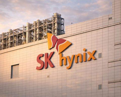 SK hynix stock price: Trump’s new AI chip tariff keeps traders on edge into Monday