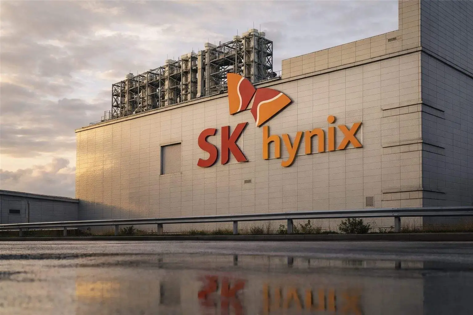 SK hynix stock: what to watch as Seoul seeks better U.S. chip tariff terms