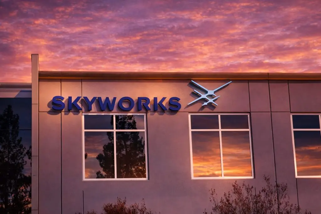Skyworks Solutions stock tumbles nearly 12% in regular session as SWKS slides on CES week