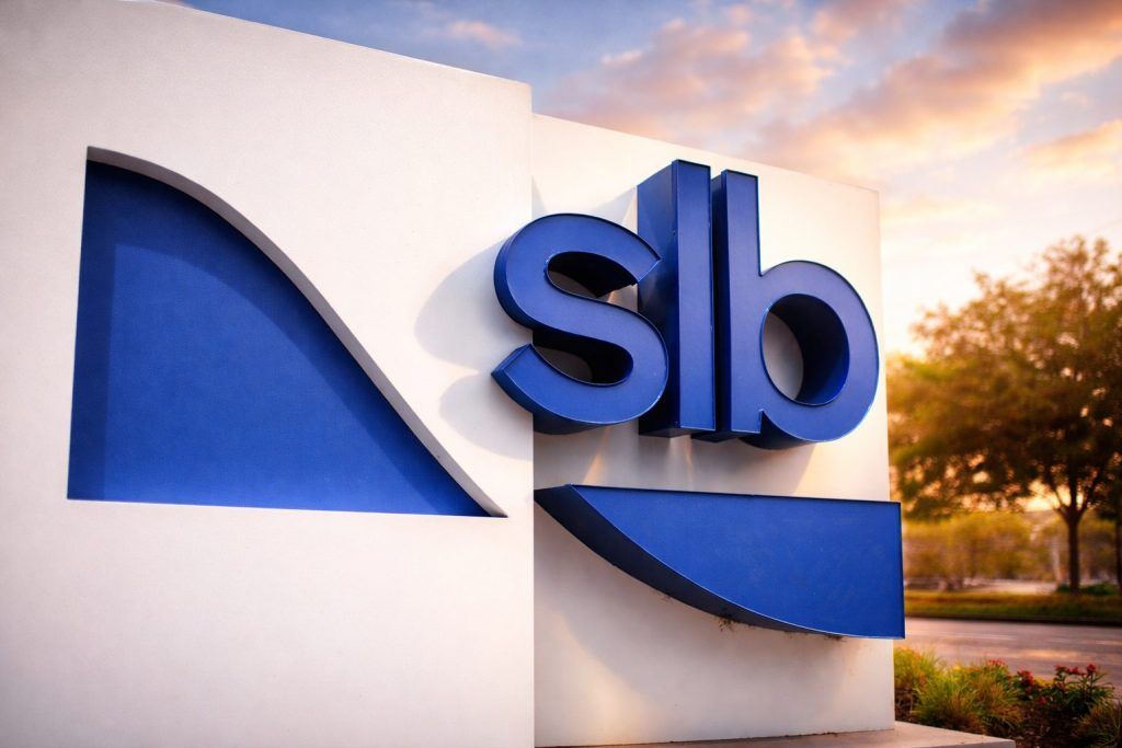 SLB stock up in premarket as White House Venezuela meeting keeps oil-services trade in play