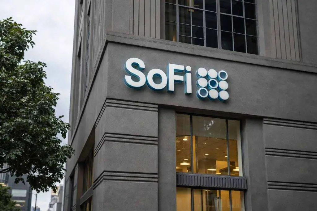 SoFi stock slips ahead of earnings: what SOFI investors will watch Friday