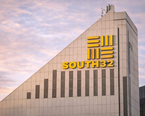 South32 Ltd stock freezes at A$3.96 — what investors watch before its next update