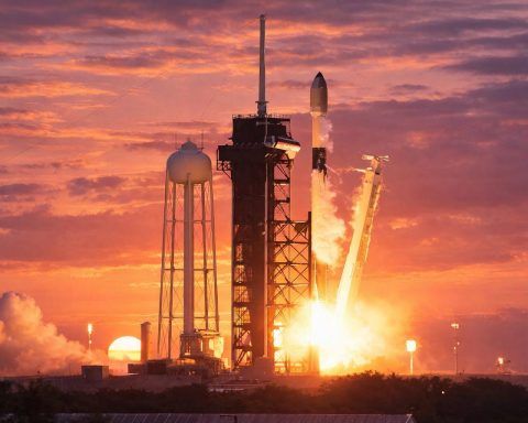 SpaceX Falcon 9 lifts off with 29 Starlink satellites as FCC clears bigger buildout