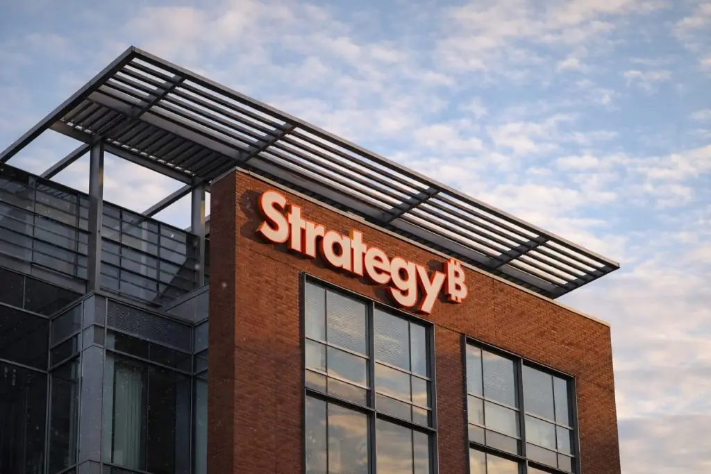 Strategy Inc (MSTR) stock rebounds after $2.1B bitcoin buy — dilution risk and Feb. 5 earnings ahead