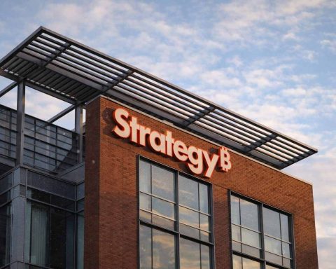 Strategy Inc stock price slips as MSTR digests fresh bitcoin buy and a new Wall Street call