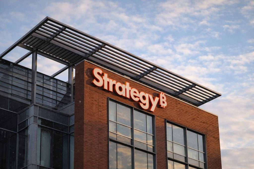 Strategy (MSTR) stock jumps as bitcoin rebounds; traders track Saylor’s next buy