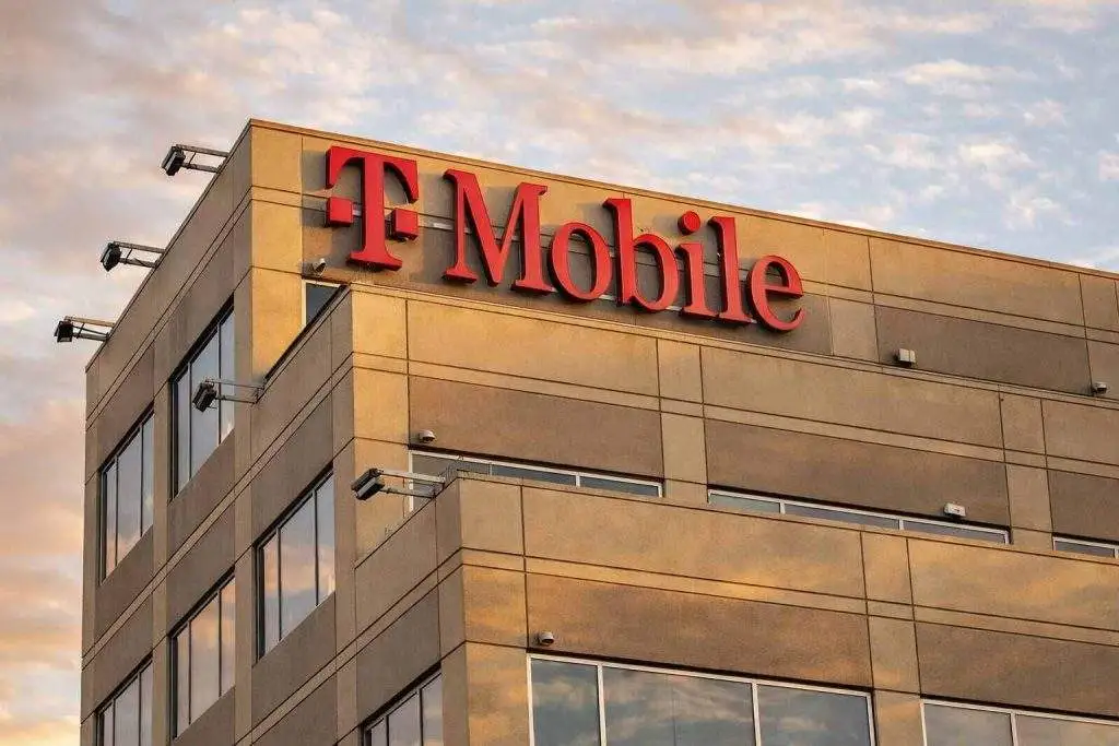 T-Mobile stock (TMUS) drops into MLK Day break as investors eye fee change and Feb. 11 update