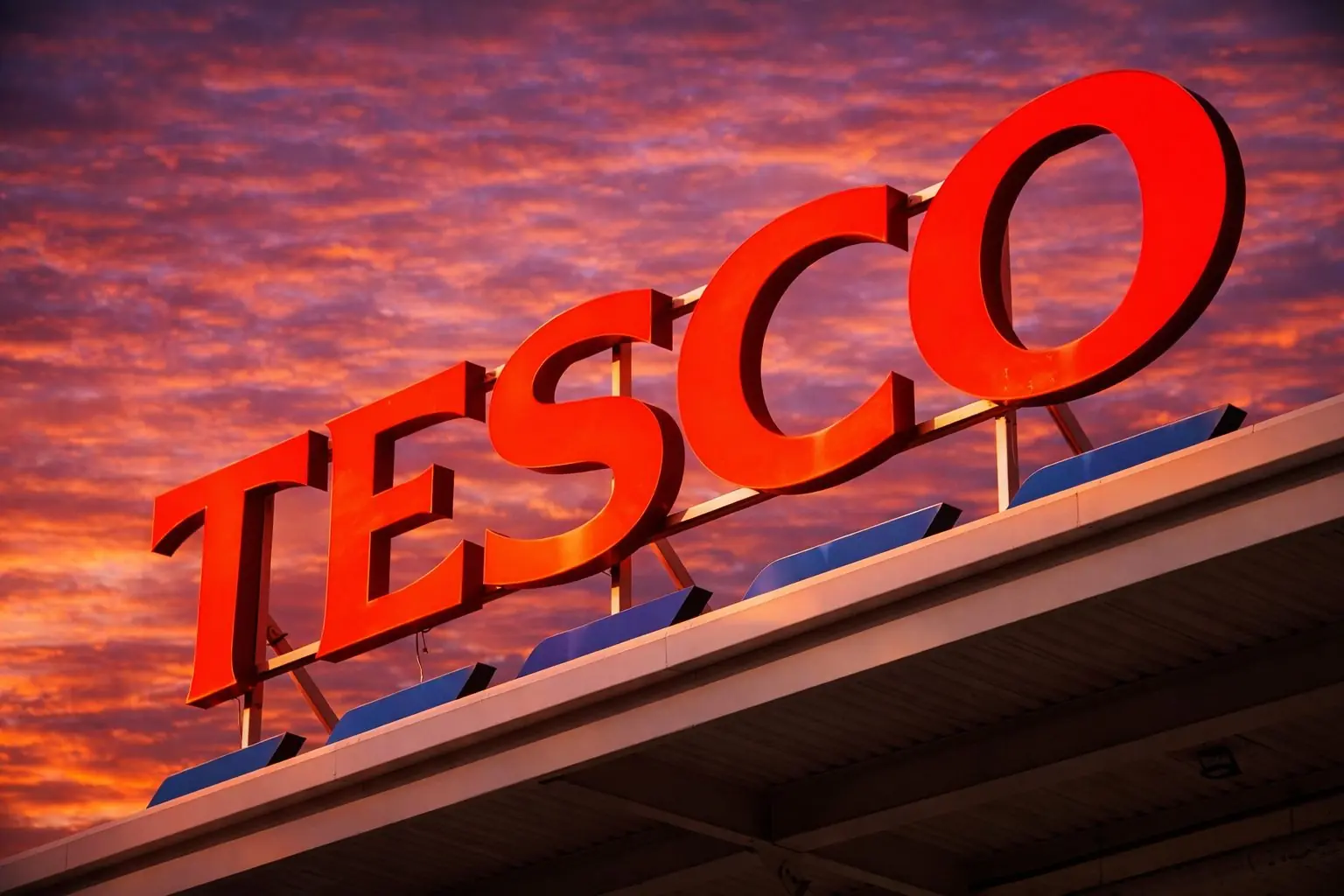 Tesco PLC stock dips ahead of Q3 Christmas update — what TSCO.L investors watch next