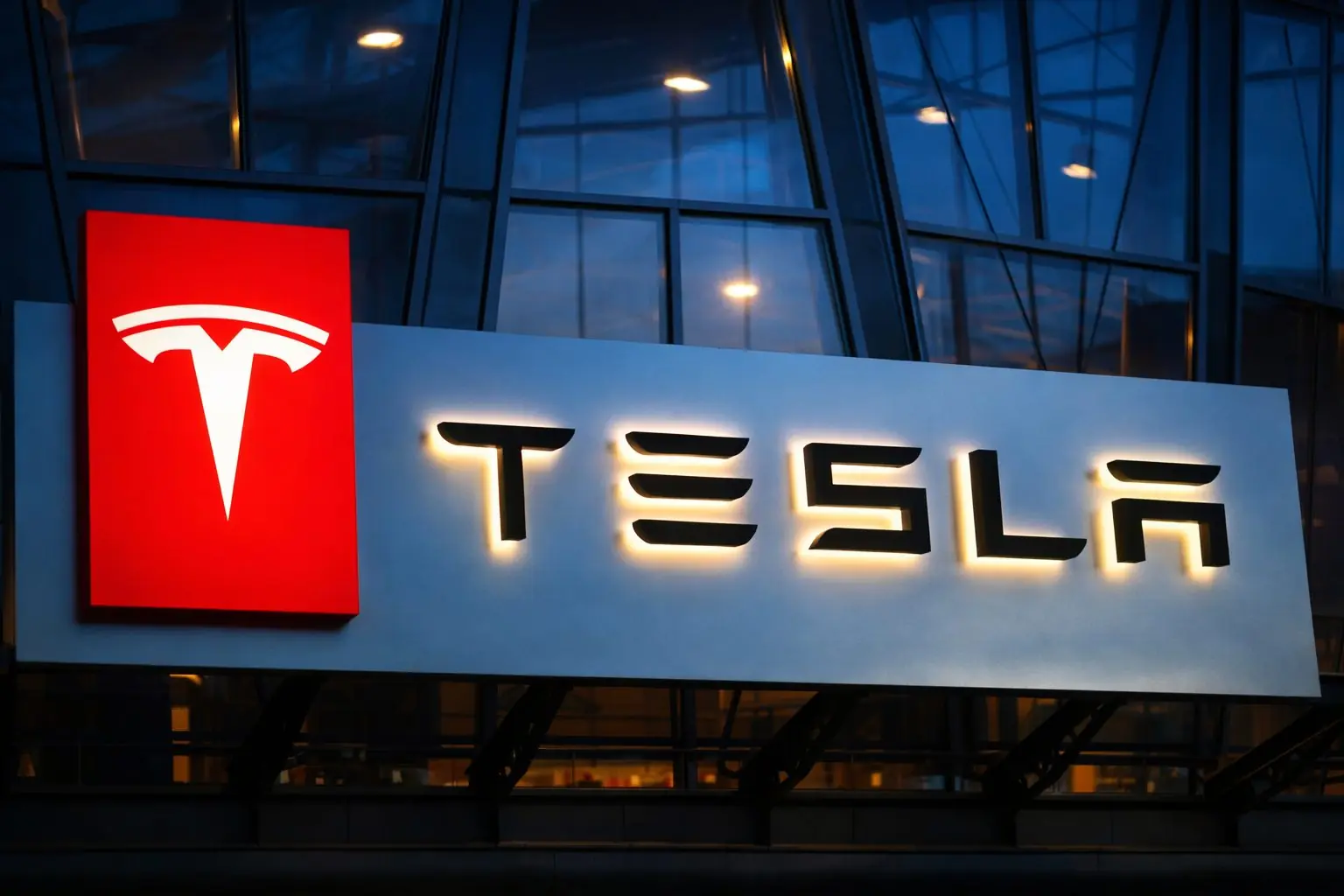 Tesla stock heads into Monday after Friday bounce as robotaxi talk and earnings loom