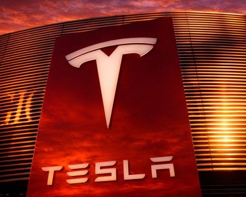 Tesla stock slides on Europe sales slump as BYD gains; traders eye Jan. 28 earnings