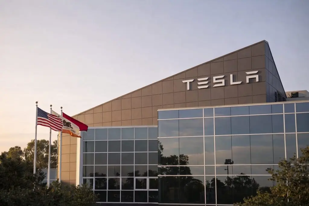 Tesla stock slips as Musk pulls $8,000 Full Self-Driving option, goes subscription-only