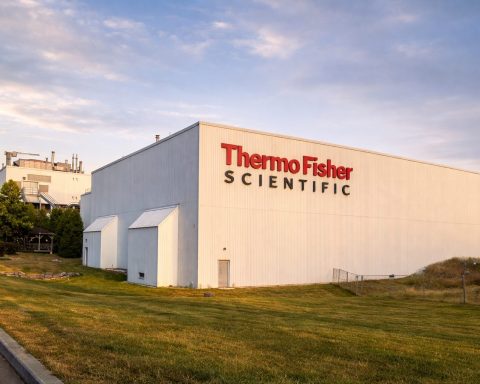 Thermo Fisher stock pulls back from near-$630: what to know before earnings
