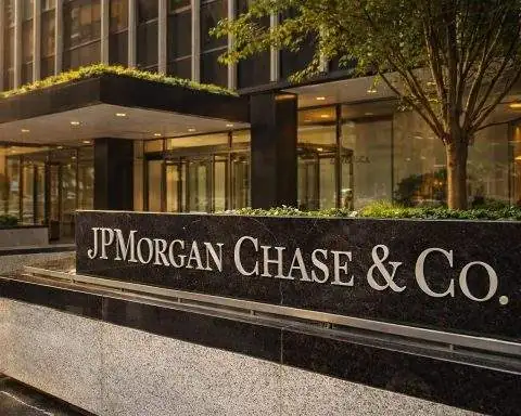 Trump slaps JPMorgan and CEO Jamie Dimon with a $5 billion ‘debanking’ lawsuit