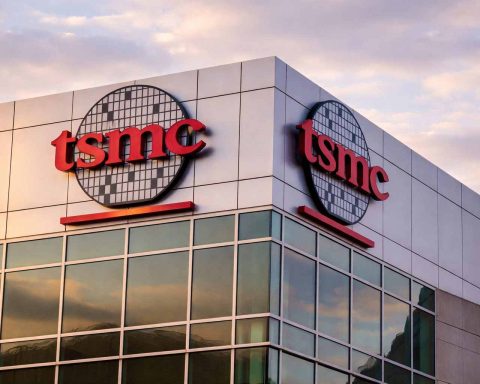 TSMC stock hits a fresh high in Taipei — what traders watch before the next leg