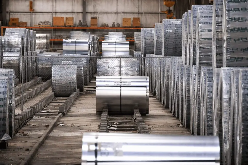 U.S. factory slump won’t quit: ISM hits 14-month low as tariffs keep costs high