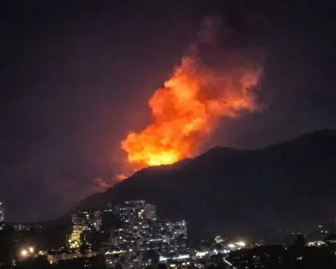 U.S. seizes Venezuela’s Maduro after strikes, setting up oil and diplomacy fallout