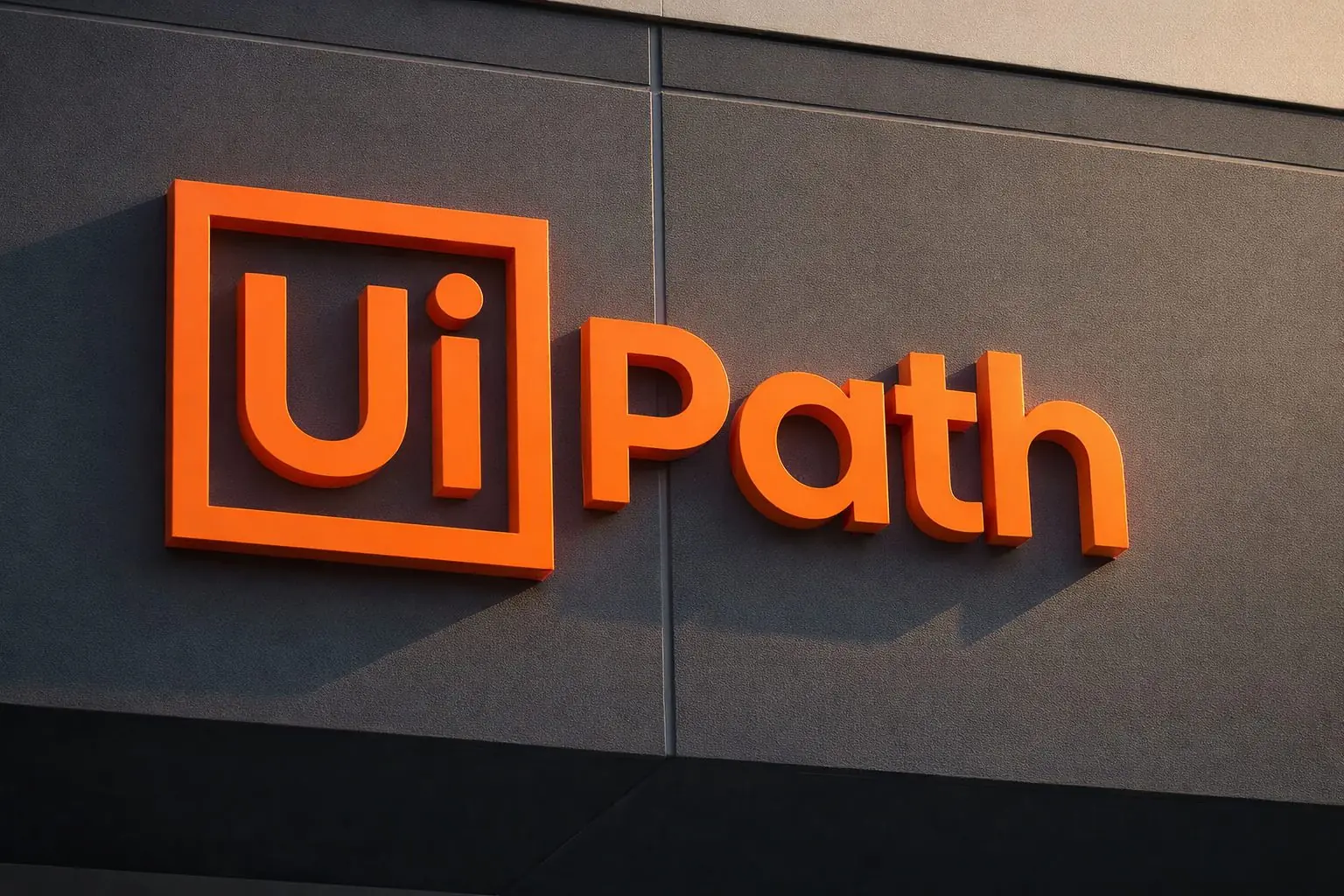 UiPath stock (PATH) dips after CEO sale filing — what investors watch next after S&P MidCap 400 debut