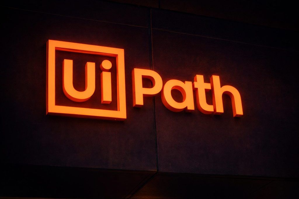 UiPath stock slips after CEO share-sale filing; S&P MidCap 400 flows in focus