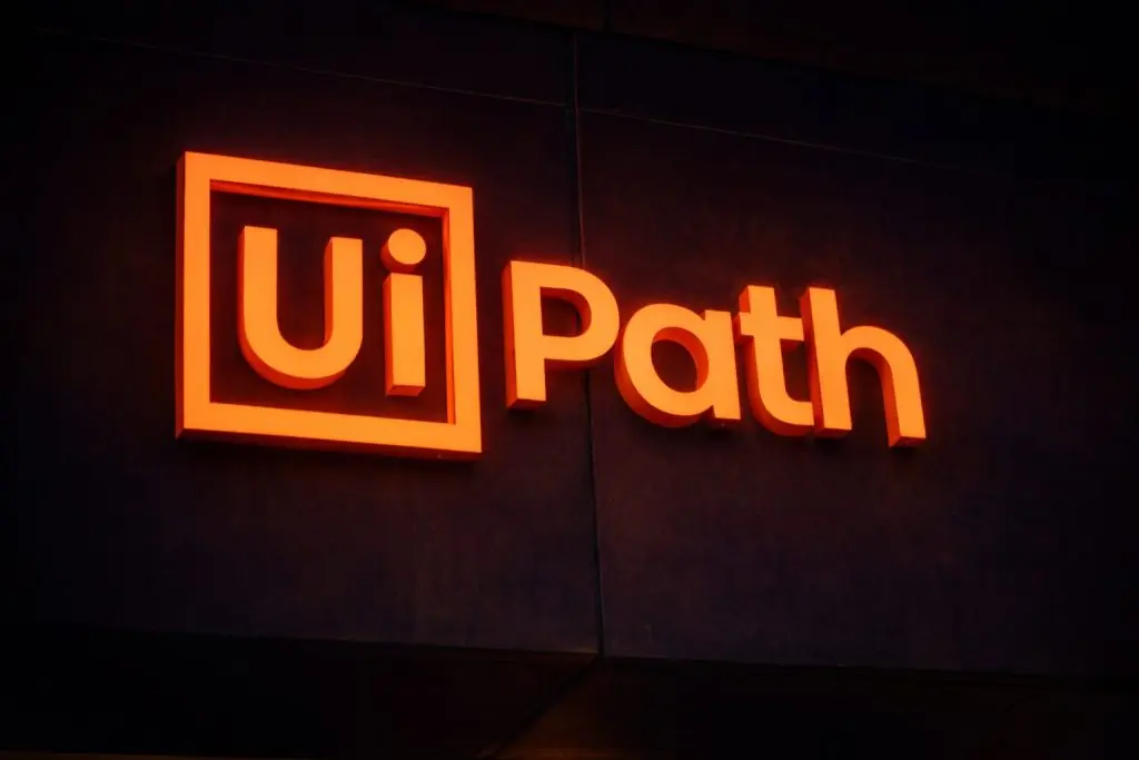 UiPath stock steadies in premarket after RBC trims target; traders watch $15.50 support