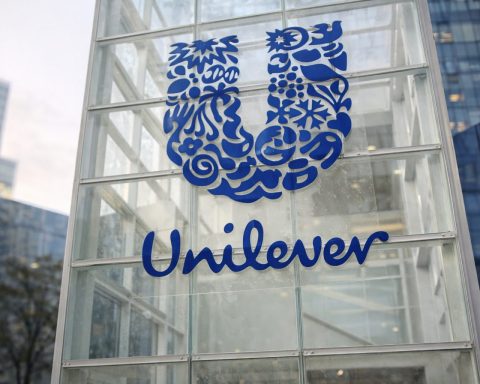 Unilever share price dips, Berenberg lifts target: what to watch before Monday trade