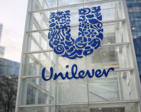 Unilever stock dips into the weekend: what ULVR investors watch next week