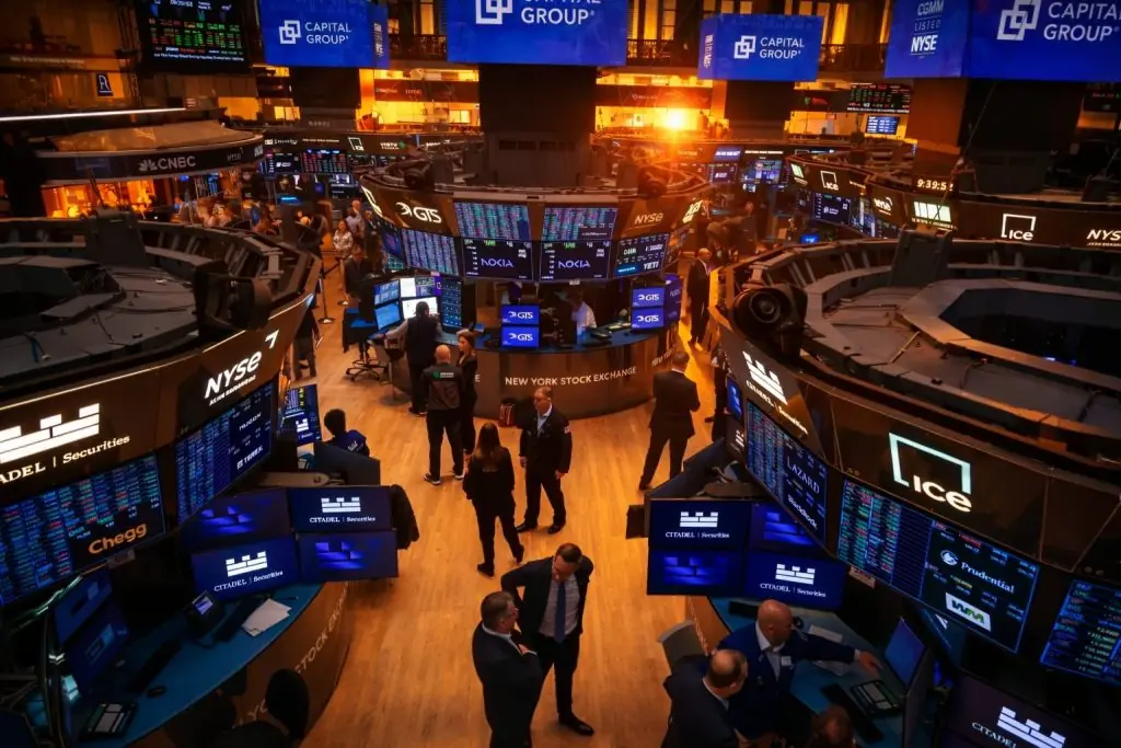 US stocks today: Futures slip as Powell indictment threat roils banks; Fed speakers, Treasury auctions on the calendar