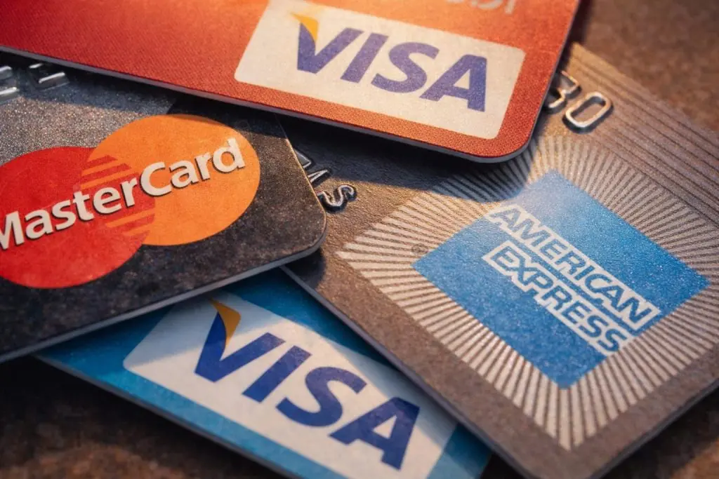 Wall Street Slips as Trump Credit-Card Cap Plan Hits Banks; CPI Holds at 2.7%