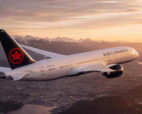 Air Canada’s $296 million Q4 profit: overseas corporate travel jumps, 2026 outlook tops estimates