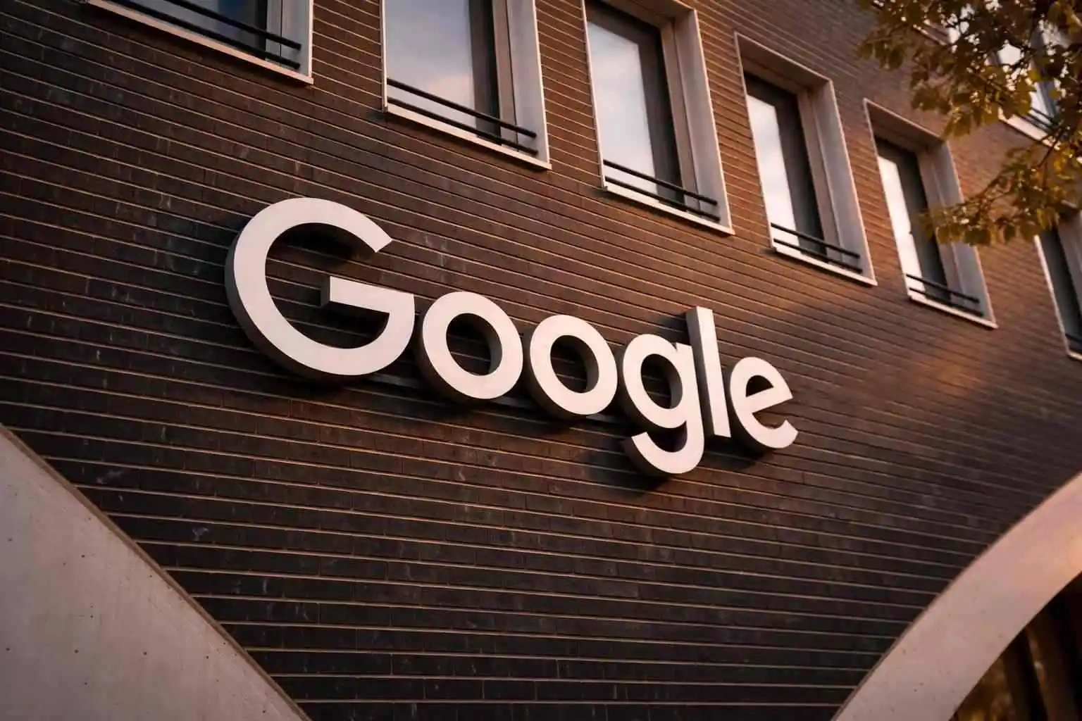 Alphabet GOOG stock price rises on Meta AI chip deal, then slips after hours amid new Google ads probe