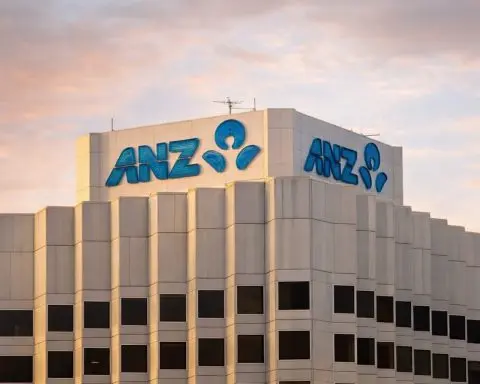 ANZ share price slips as $1 billion note issue lands and ex-CEO drops bonus suit