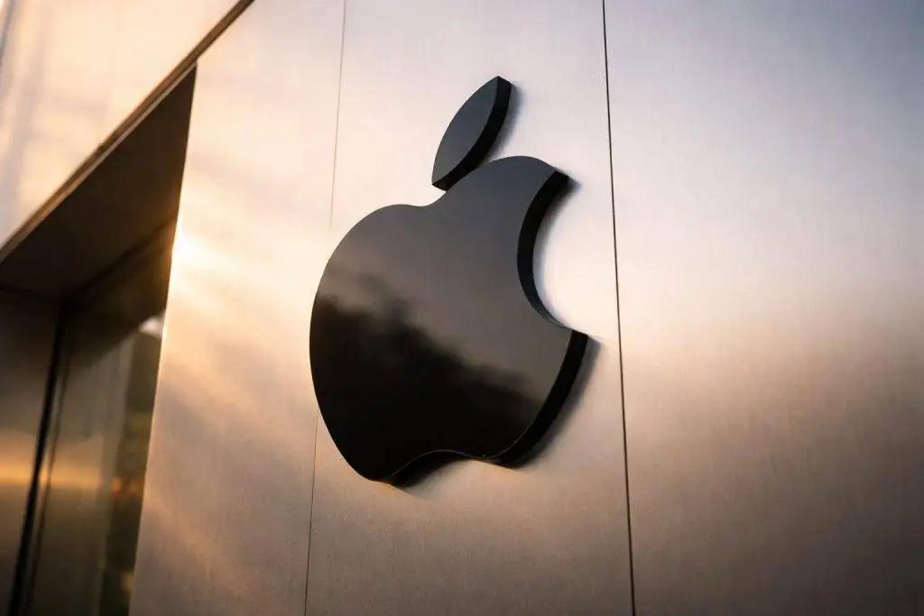 Apple stock jumps as Goldman flags App Store spending pickup, keeping AAPL in focus