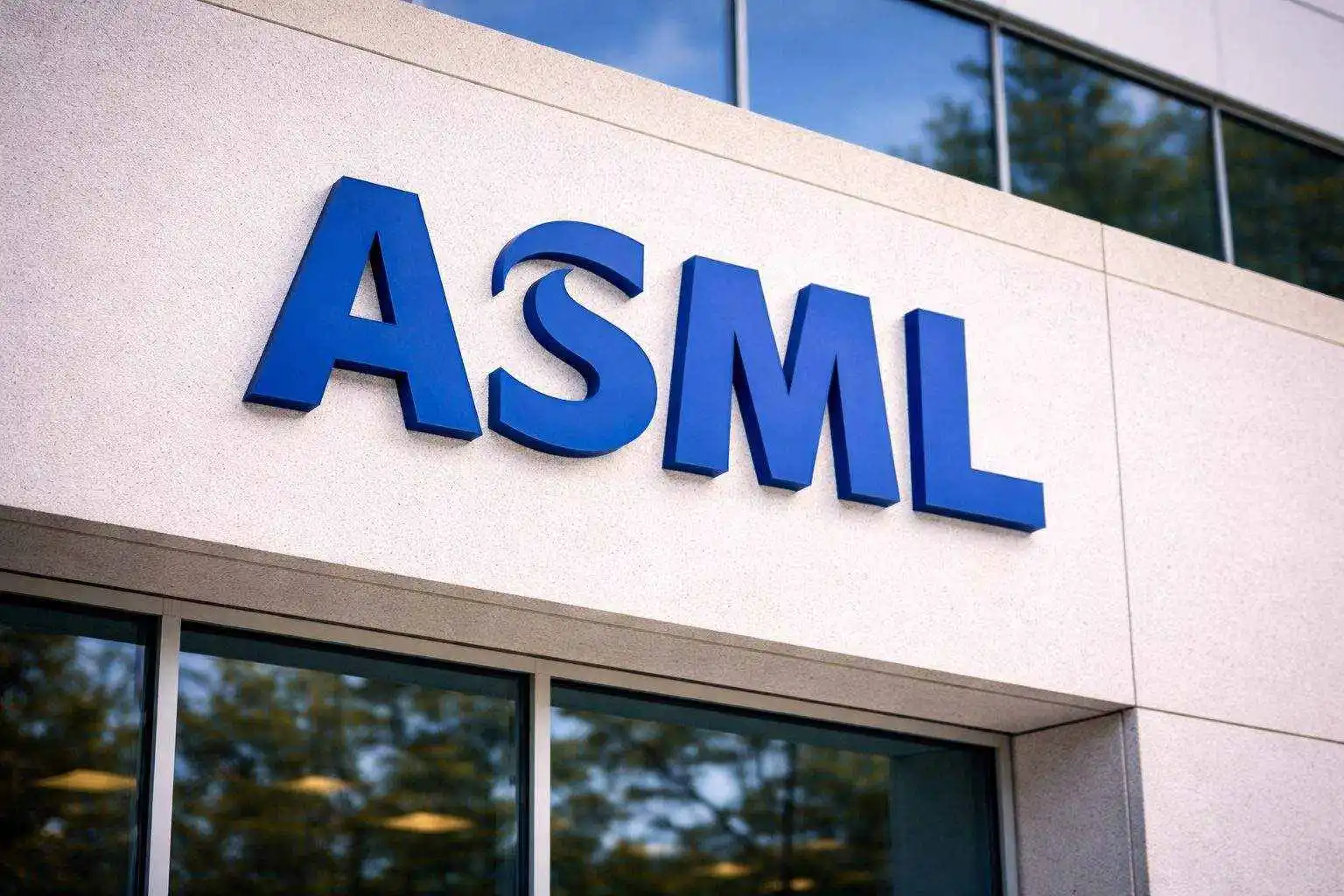 ASML stock dips on ex-dividend day as Europe’s €2.5 billion NanoIC chip line spotlights High-NA EUV
