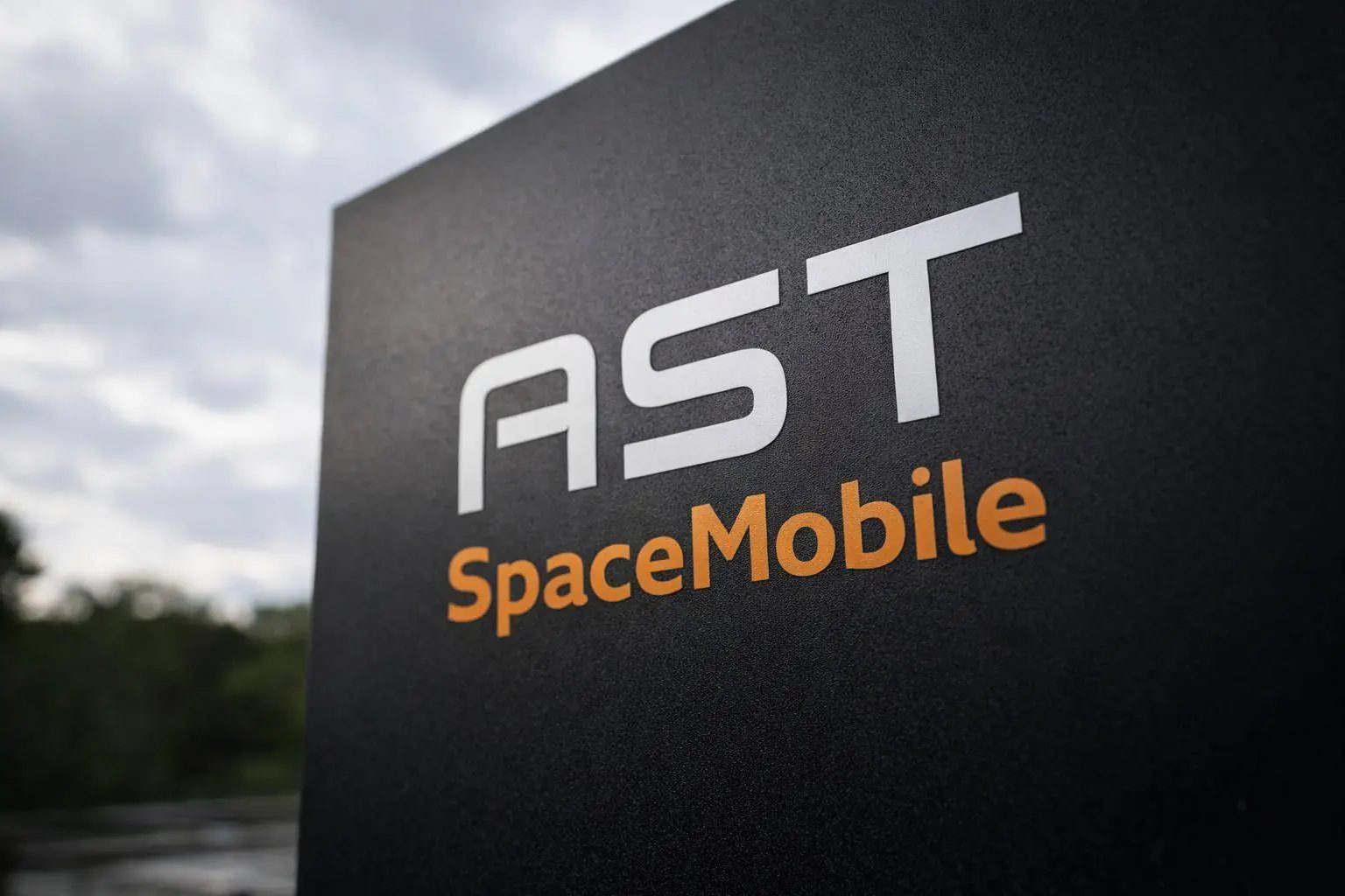 AST SpaceMobile (ASTS) stock slides as BlueBird 7 launch clock ticks — what to watch next