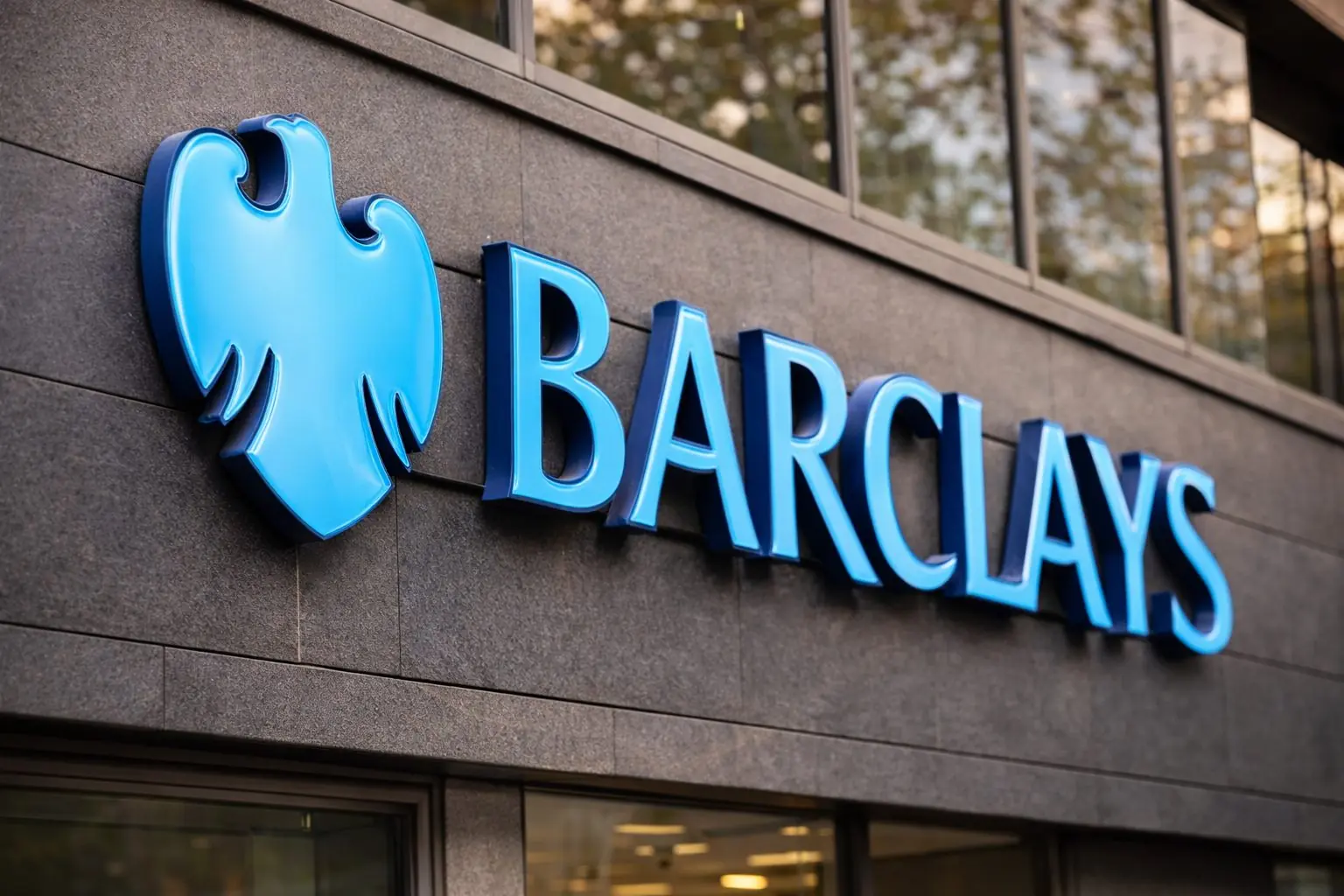 Barclays share price jumps into earnings week as BoE rate-cut bets shift the story