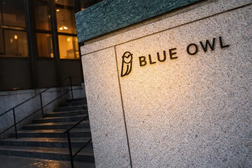 Blue Owl Capital stock price edges lower premarket as hedge funds offer discounted exit to credit-fund investors