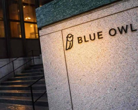 Blue Owl Capital stock price edges lower premarket as hedge funds offer discounted exit to credit-fund investors