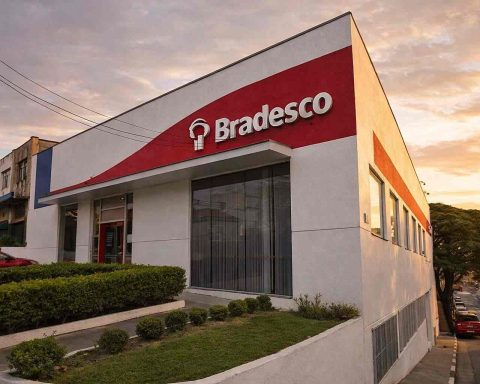 Bradesco ADRs steady before U.S. open as Brazil rate-cut bets build; inflation data looms
