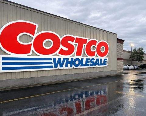 Costco stock price retakes $1,000 — what traders are watching before Monday