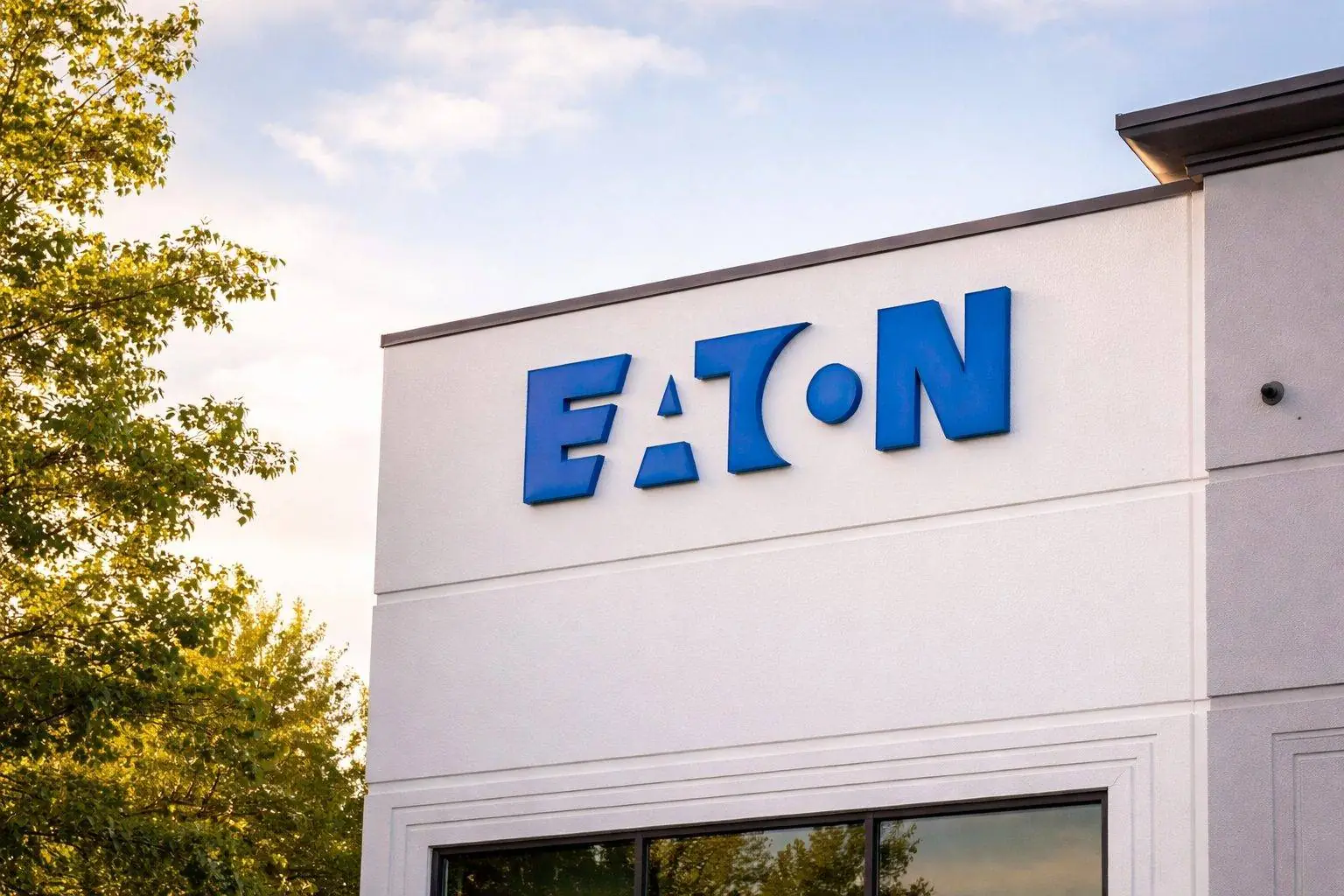 Eaton (ETN) stock slips after cautious 2026 outlook — here’s what investors are watching