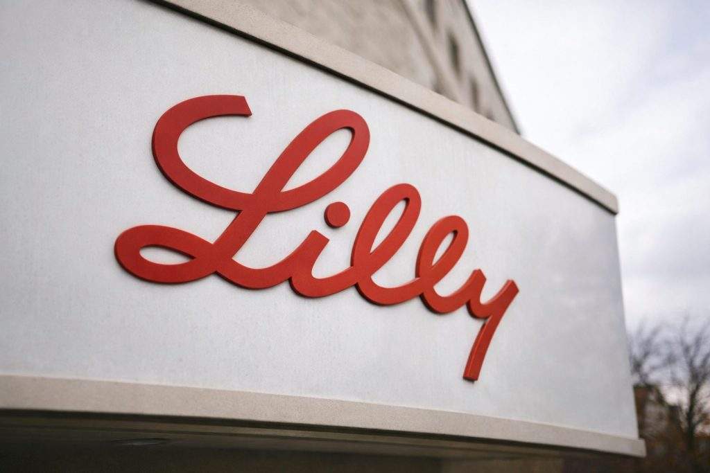 Eli Lilly stock price slips as Zepbound KwikPen FDA nod and Novo trial data keep LLY in focus
