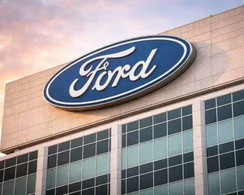 Ford stock price nudges up premarket as bonus bump and dividend date focus traders