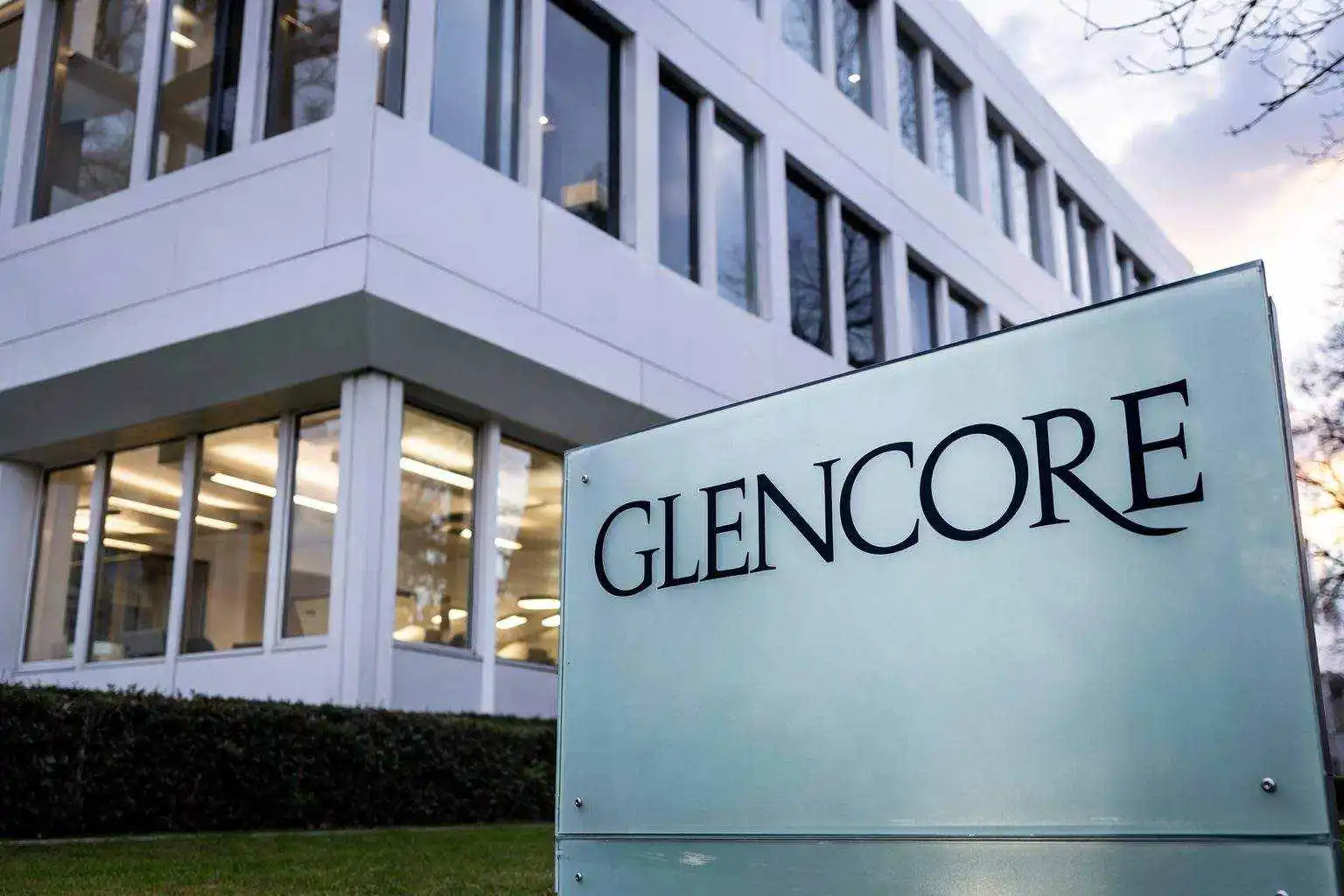 Glencore stock today: Why the share price is steady after the $2 billion payout plan