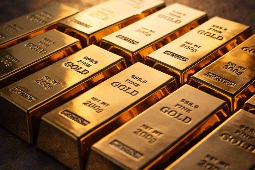 Gold price hits three-week high as Trump tariff deadline nears; Fed and data next