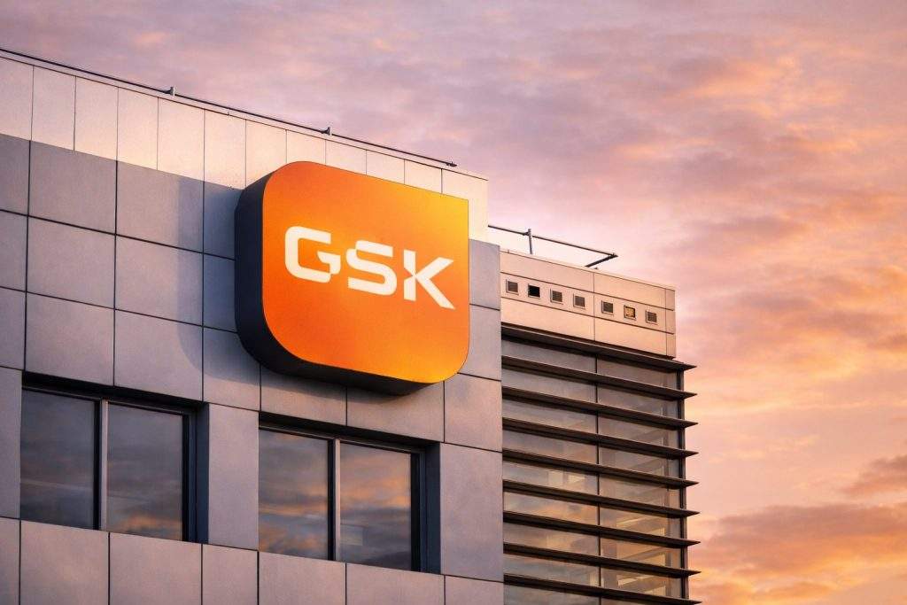 GSK share price hovers near a 52-week high as COPD approval, U.S. drug discounts come into view