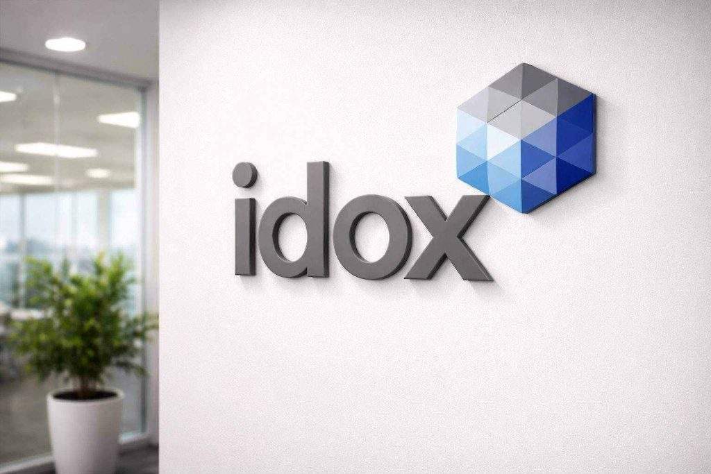 Idox share price stuck below 71.5p bid as Long Path says backing nears control