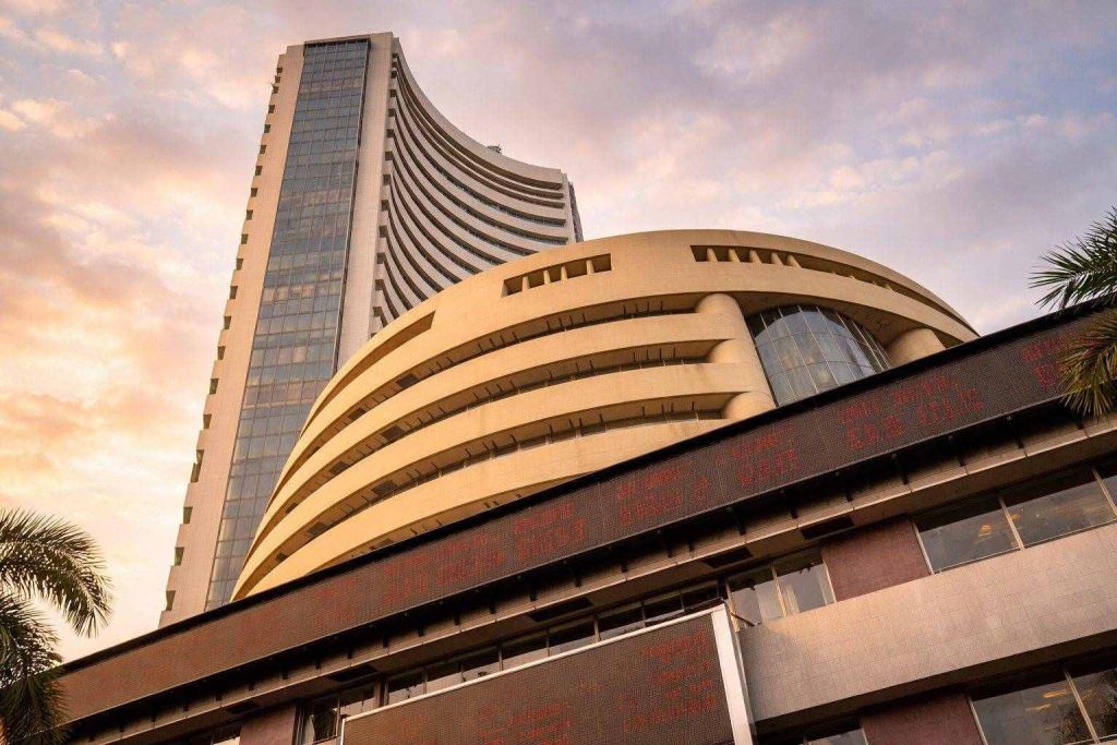 India Stock Market Today: Nifty 50 Closes Below 23,900, Sensex Slides 1.7% as Oil Volatility Hits Banks