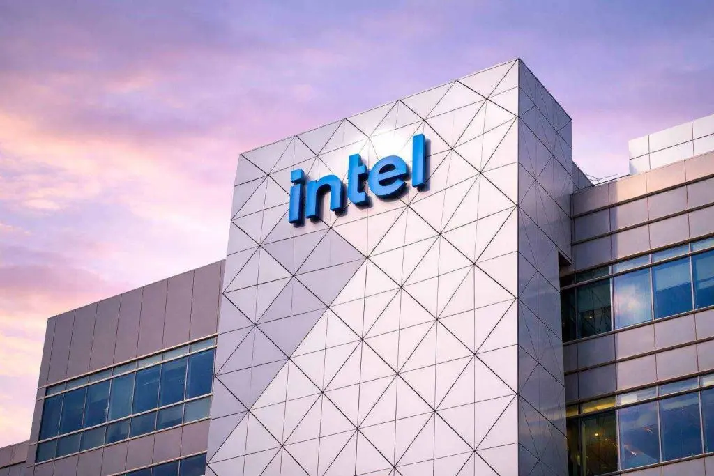 Intel Launches Lower-Cost 18A PC Chips as Analysts Lift Targets Ahead of Earnings
