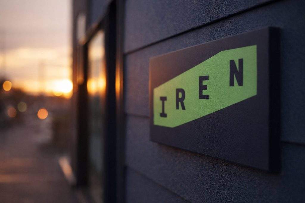 IREN stock whipsaws after earnings as bitcoin rebounds; Microsoft GPU financing in focus