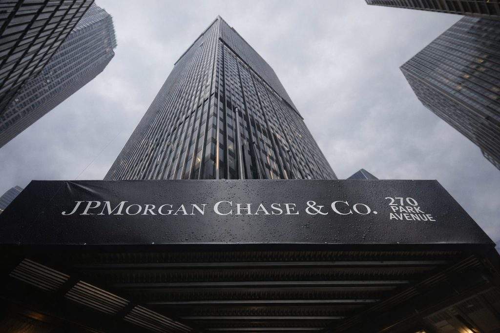 JPMorgan stock slides more than 4% as tariff uncertainty rattles banks ahead of after-close update
