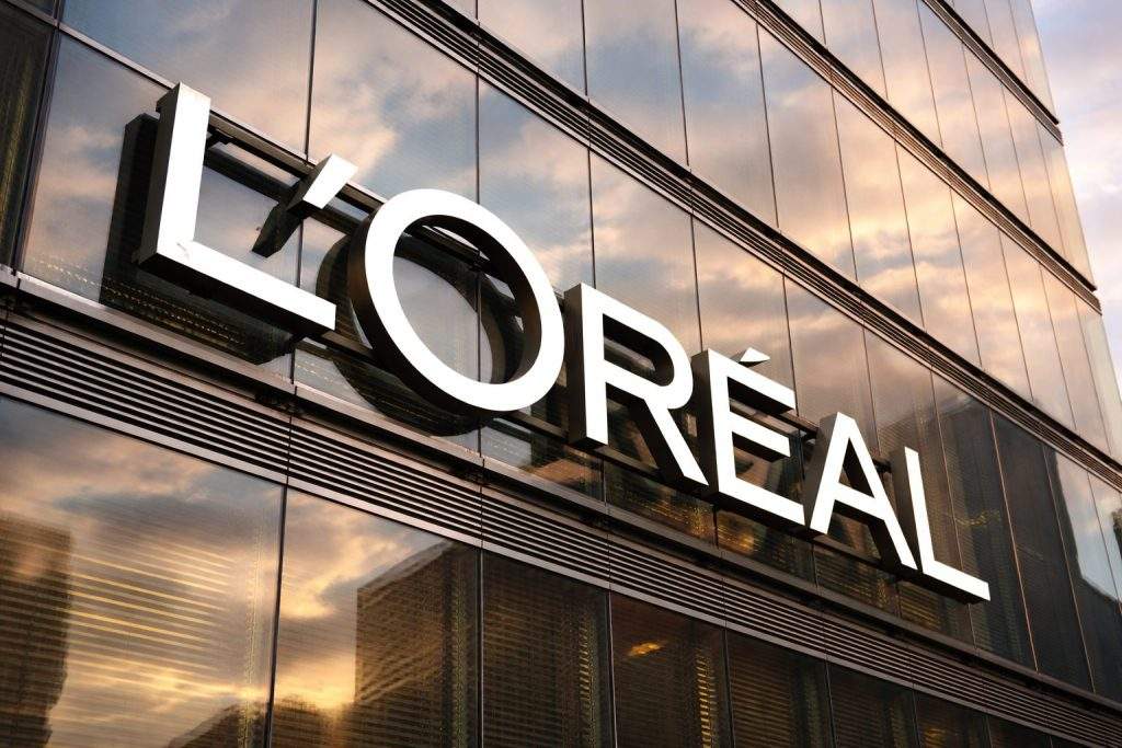 L’Oreal stock heads into annual-results week after OR.PA slips on Friday — what to watch
